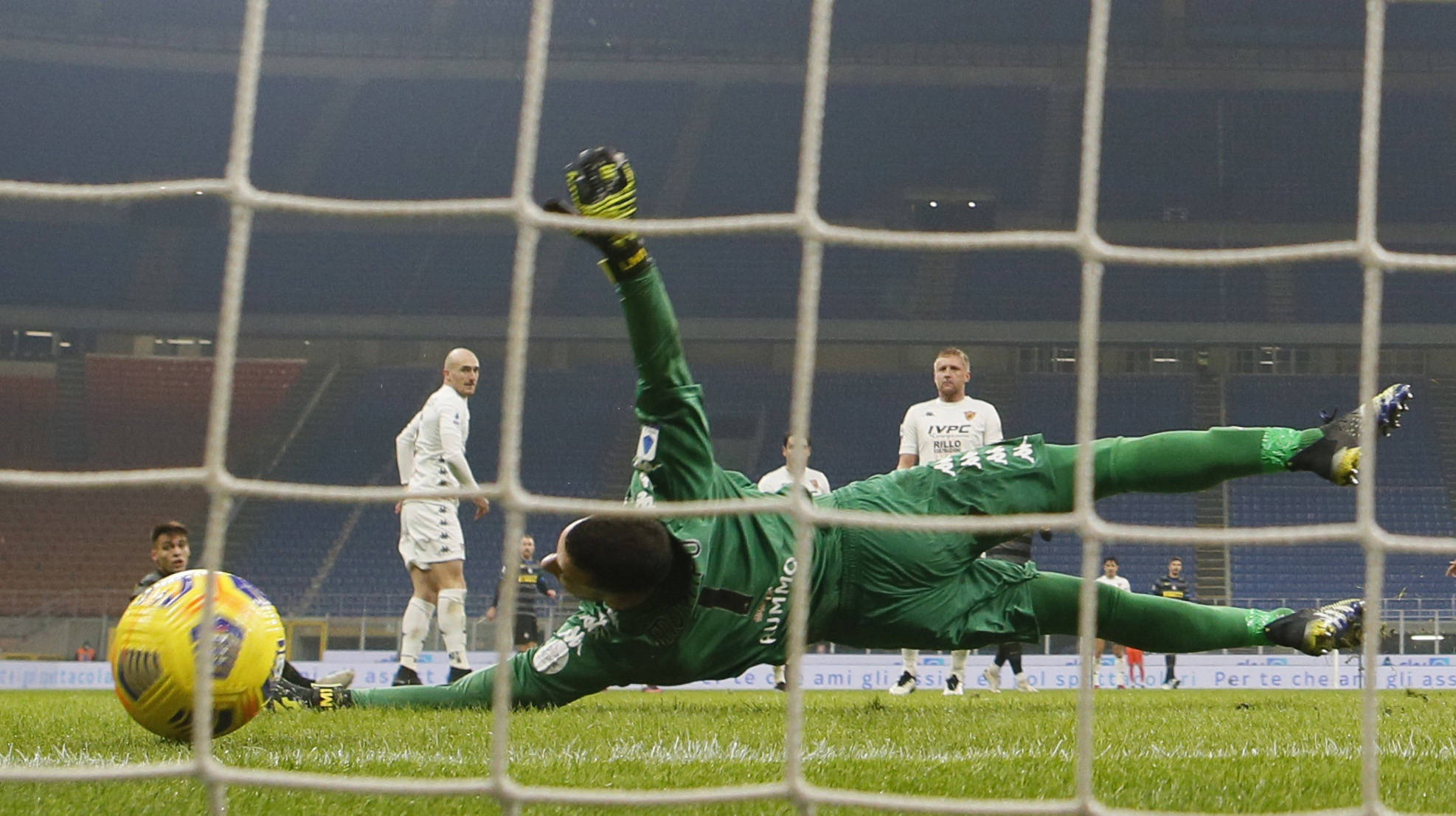 斯基拉：切尔西中场乌戈舒库加盟伯恩利的转会费为2300万镑